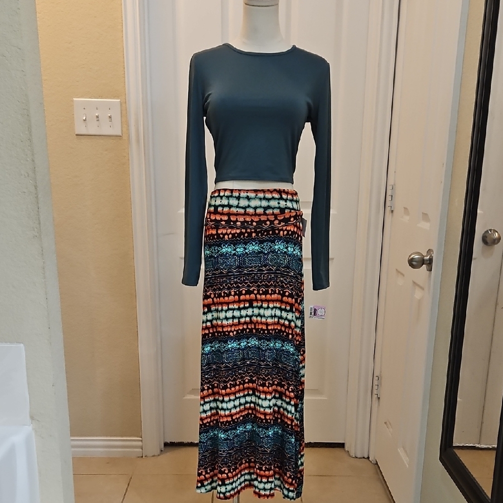 Bundle Sadie & Sage Long Sleeve Teal Crop and Boho Multicolor Maxi Skirt NWT
